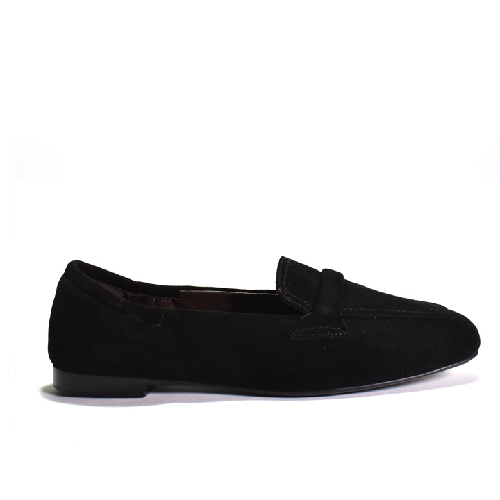 Ballet flat with square toe