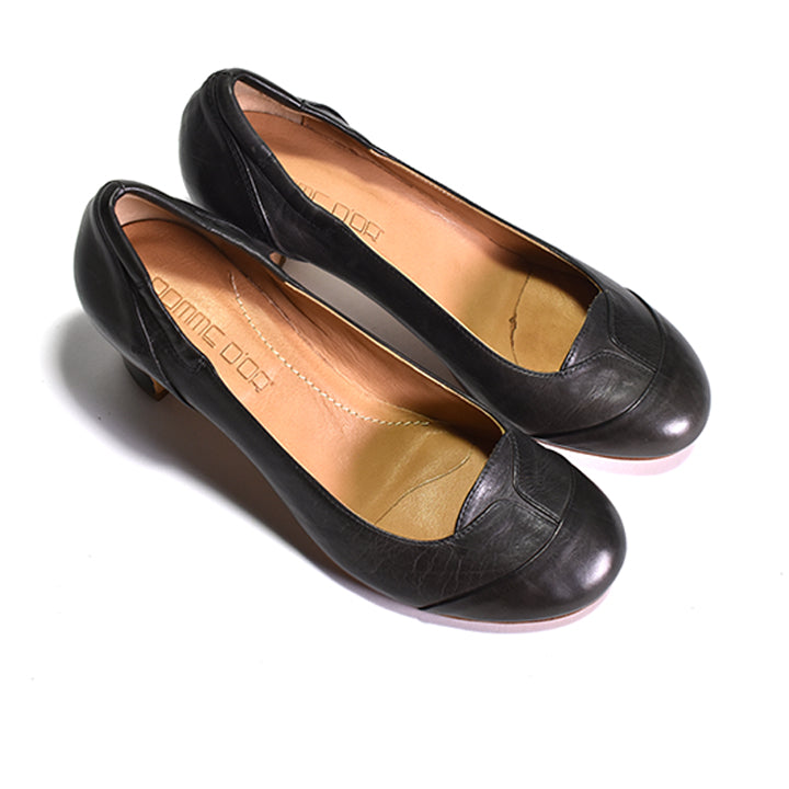 Pair of black pumps 
