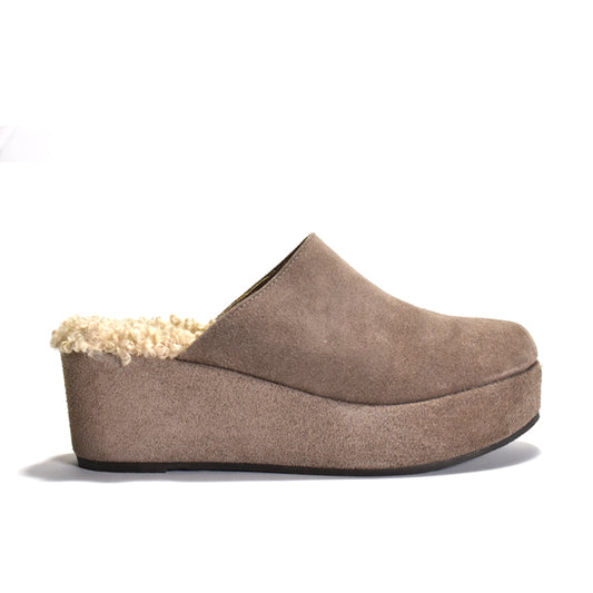 Clog with fur lining