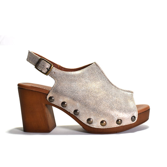 Open toe clog on wooden heel 