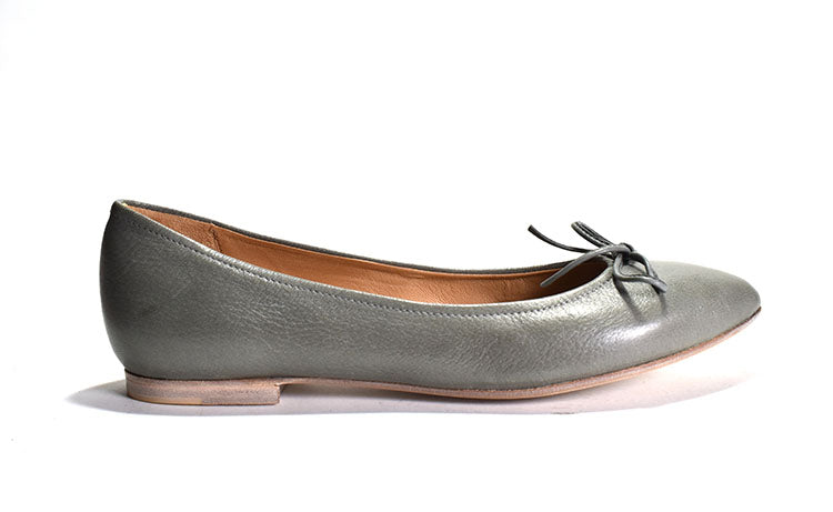 Gray ballet flat with bow