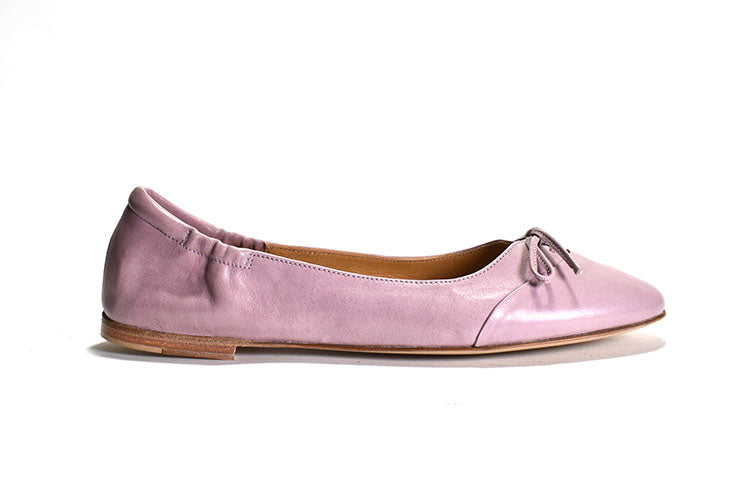 Pink ballet flat with bow