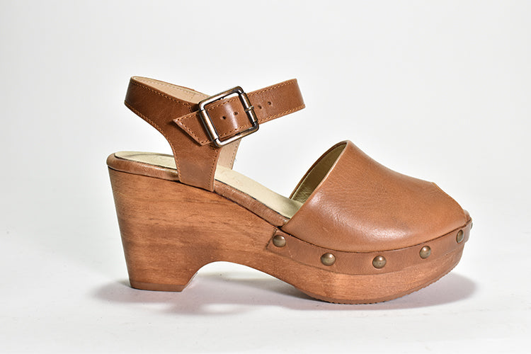 tan leather Peep-toe clog sandal with adjustable buckle